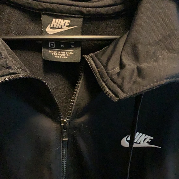 Nike 1/2 Zip Hoodie - Picture 2 of 2
